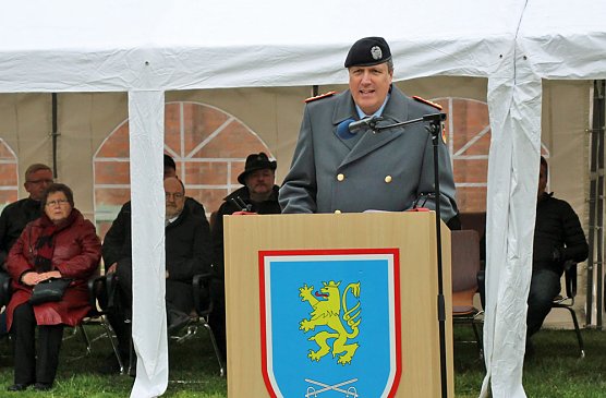 Vereidigung an neuem Ort (Foto: Karl-Heinz Herrmann)