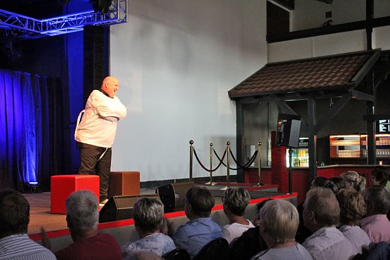 Ein fesselndes Programm (Foto: Karl-Heinz Herrmann)