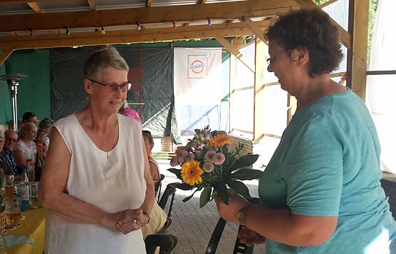 Beim CDU-Sommerfest Jubilarin geehrt (Foto: Karl-Heinz Herrmann)