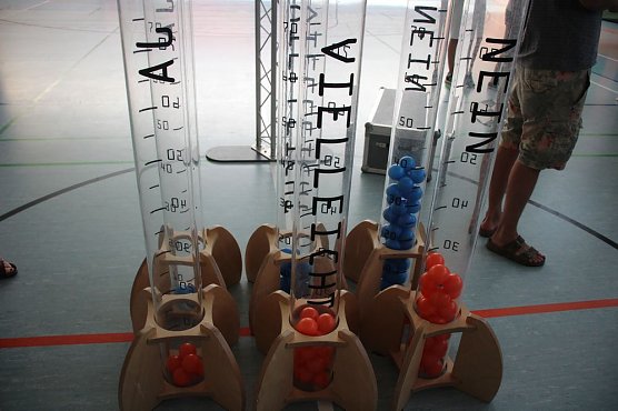 &Uuml;ber Gefahren von Alkohol und Tabak informieren (Foto: Karl-Heinz Herrmann)