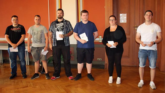 Feierliche Zeugnisausgabe im SBZ (Foto: Karl-Heinz Herrmann)