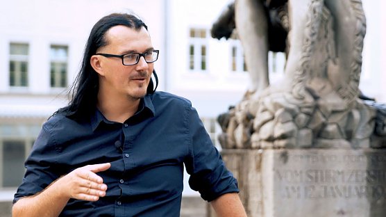 Kunst im Cave Cube - Von Anke Engelmann (Foto: Gerald H&ouml;fer)