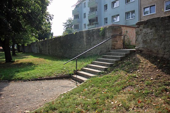 Weitere Hilfe f&uuml;r den Parkteich (Foto: Karl-Heinz Herrmann)