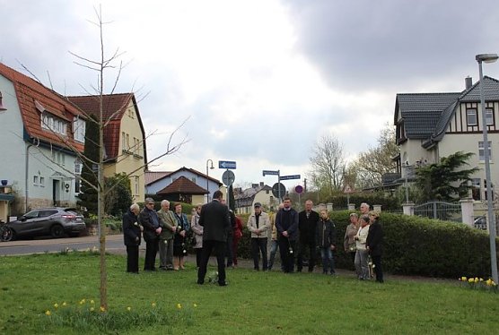 Friedensglocke und mehr (Foto: Karl-Heinz Herrmann)