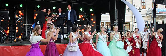 Erfolgreich ins Weinfest gestartet (Foto: Karl-Heinz Herrmann)