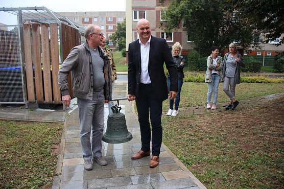 Glocke, die wohl nie l&auml;utete, ist zur&uuml;ck (Foto: Karl-Heinz Herrmann)