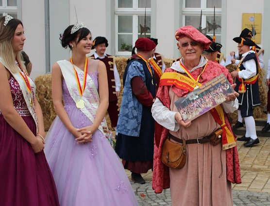 Hausm&auml;nner zogen durch die Kurstadt (Foto: Karl-Heinz Herrmann)