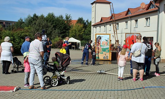 Feuerwehrleute feierten (Foto: Karl-Heinz Herrmann)