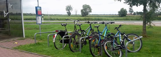 Interessante Verkehrslösungen (Foto: Karl-Heinz Herrmann) Interessante Verkehrslösungen (Foto: Karl-Heinz Herrmann)