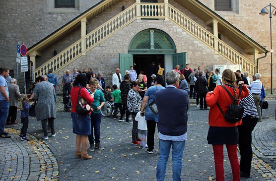 Zusammen leben, zusammen wachsen (Foto: Karl-Heinz Herrmann)