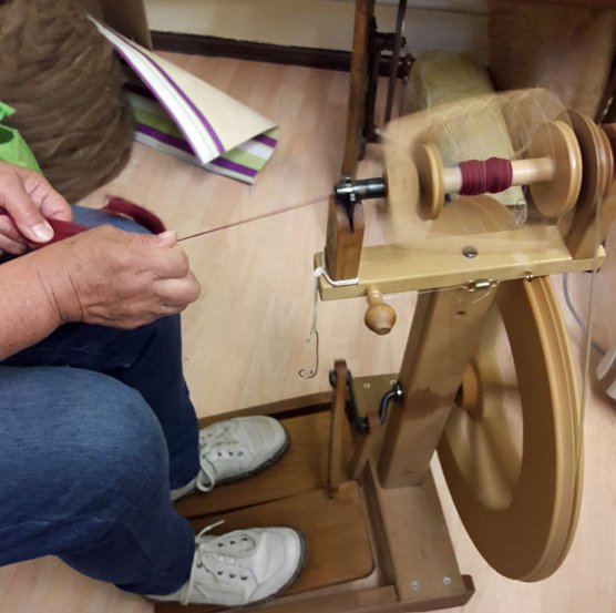 Es ist nicht leicht, einen Faden zu spinnen (Foto: Ingo Linsel)