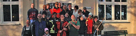 Feuerwehr beim Arbeitseinsatz (Foto: Karl-Heinz Herrmann)