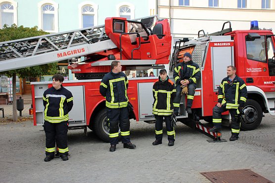 Feuerwehr hilft (Foto: Karl-Heinz Herrmann)