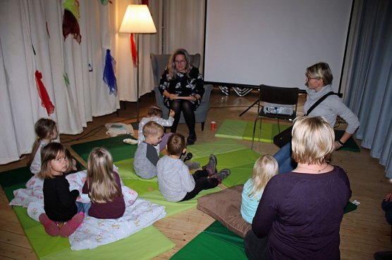 Vorlese-Event in Gro&szlig;furra (Foto: Karl-Heinz Herrmann)