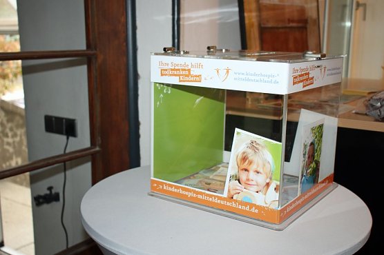 Dem Meister ein St&auml;ndchen gebracht (Foto: Karl-Heinz Herrmann)