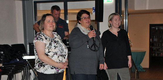 Nächster Schwerpunkt - Aktion Wunschbaum (Foto: Karl-Heinz Herrmann) Nächster Schwerpunkt - Aktion Wunschbaum (Foto: Karl-Heinz Herrmann)