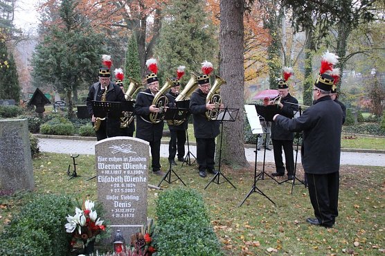 Am Volkstrauertag in Sondershausen gedacht (Foto: Karl-Heinz Herrmann)