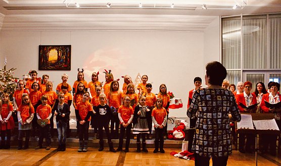 Musikalische Klasse und Weihnachts&uuml;berraschung (Foto: Marion Haas)