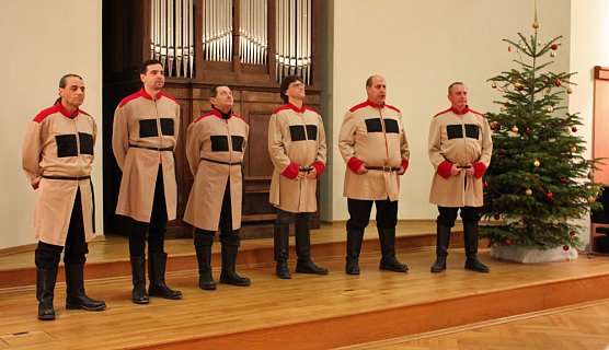 Weihnachtskonzert der Donkosaken (Foto: Karl-Heinz Herrmann) Weihnachtskonzert der Donkosaken (Foto: Karl-Heinz Herrmann)