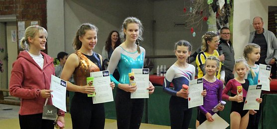 Andrang bei Weihnachtsturnen (Foto: Karl-Heinz Herrmann)