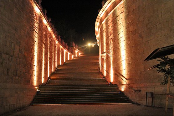 Weihnachtsfest wird farbenfroh (Foto: Karl-Heinz Herrmann) Weihnachtsfest wird farbenfroh (Foto: Karl-Heinz Herrmann)