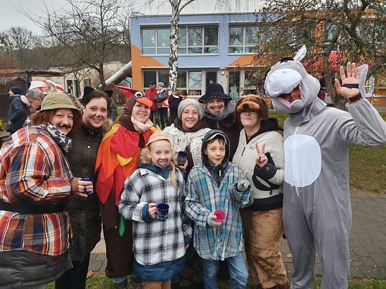 Der Nikolausmarkt der Kita Wippergärtchen... (Foto: Claudia Hoffmann) Der Nikolausmarkt der Kita Wippergärtchen... (Foto: Claudia Hoffmann)