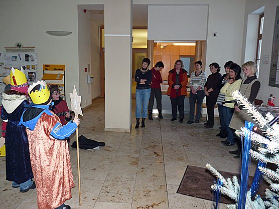 Sternsinger im Landratsamt (Foto: Karl-Heinz Herrmann)