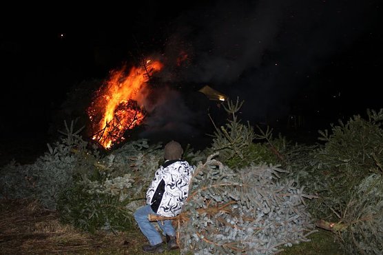 Knutfest in Jechaburg (Foto: Karl-Heinz Herrmann) Knutfest in Jechaburg (Foto: Karl-Heinz Herrmann)