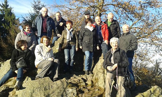 F&uuml;nf Jahre gemeinsames Wandern- Lauf- u. Wandergruppe Etzleben (Foto: R. Mendler)