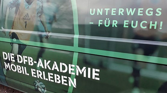 DFB-Mobil rollte nach Oldisleben (Foto: Thomas R&ouml;ber)