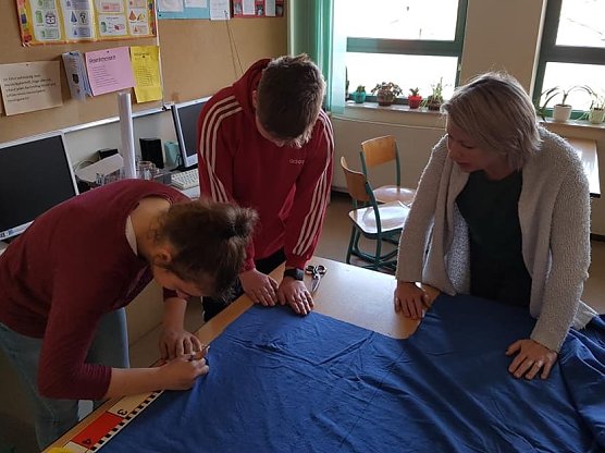 BUNTE BEUTEL aus alten Stoffen (Foto: Katrin Sieber & Susanne Stadermann)