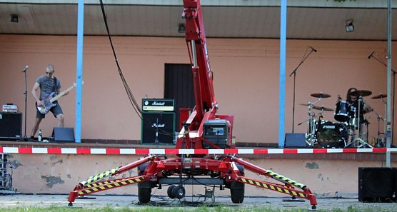 Hardrockband "Rikk Arving" beim Hebeb&uuml;hnenkonzert (Foto: Karl-Heinz Herrmann)