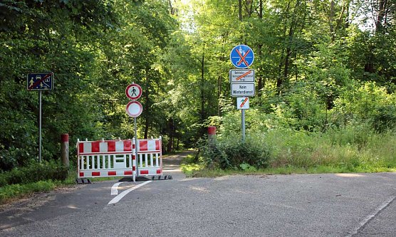 F&uuml;r Radfahrer und Fu&szlig;g&auml;nger Umleitung &uuml;ber den Possen (Foto: Karl-Heinz Herrmann)