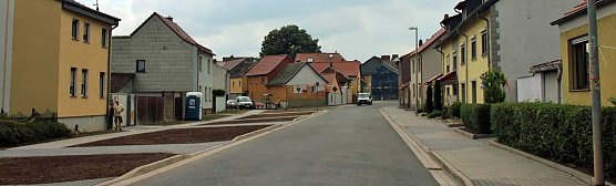 Aufatmen in Jecha, der Verkehr rollt wieder (Foto: Karl-Heinz Herrmann)