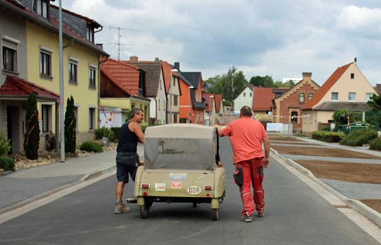 Aufatmen in Jecha, der Verkehr rollt wieder (Foto: Karl-Heinz Herrmann)