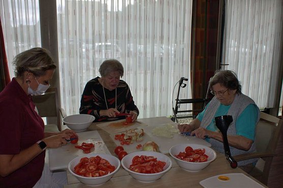 Sommer ist Tomatenzeit (Foto: AWO-Seniorenresedenz)