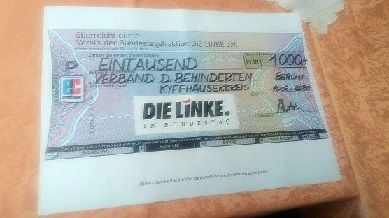 Spende f&uuml;r das Behindertenfahrzeug (Foto: Dorothea Kieper)