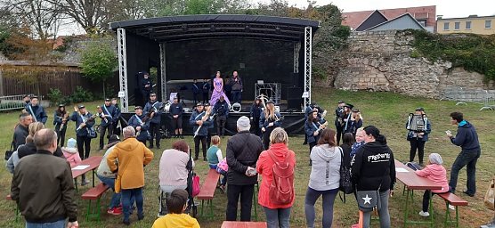 Hoffen auf besseres Wetter (Foto: Karl-Heinz Herrmann)