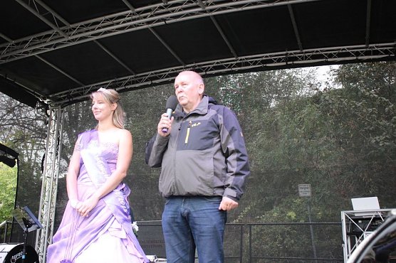 Hoffen auf besseres Wetter (Foto: Karl-Heinz Herrmann)