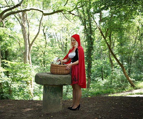 Ausstellung aus Schokolade "Rotk&auml;ppchen und der Wolf" (Foto: Karin Finger)