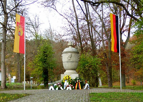 Volkstrauertag in Bad Frankenhausen (Foto: Peter M&ouml;bius)