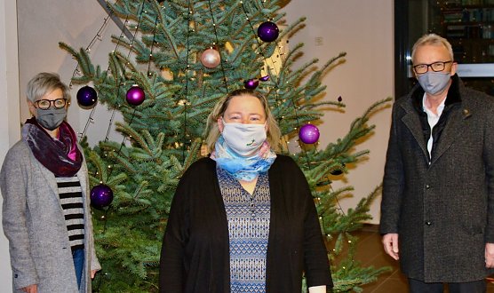 v.l. Frau Szemendera, Frau Blunk, E. Wehmeier (Foto: Eva Maria Wiegand)