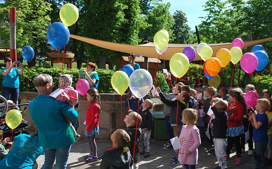 Kindervilla feiert den Kindertag (Foto: Integrative Kindertagesstätte "Kindervilla") Kindervilla feiert den Kindertag (Foto: Integrative Kindertagesstätte "Kindervilla")