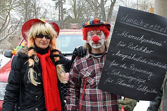 Rosenmontag 2010 (Foto: Hans-Jürgen Schmidt) Rosenmontag 2010 (Foto: Hans-Jürgen Schmidt)