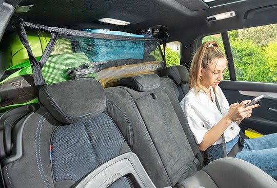 Wer beim Beladen seines Autos nachdenkt, kann sich eine Menge &Auml;rger ersparen (Foto: HUK-COBURG)