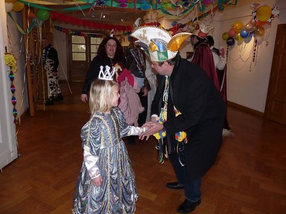 Erst&uuml;rmung Rathaus (Foto: Karl-Heinz Herrmann)