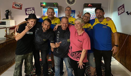 Die Dartchaoten aus Oberspier (Foto: T.Pegelow)