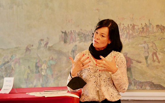 Kurdirektorin Katja Rudolph im Gespr&auml;ch  (Foto: Eva Maria Wiegand)