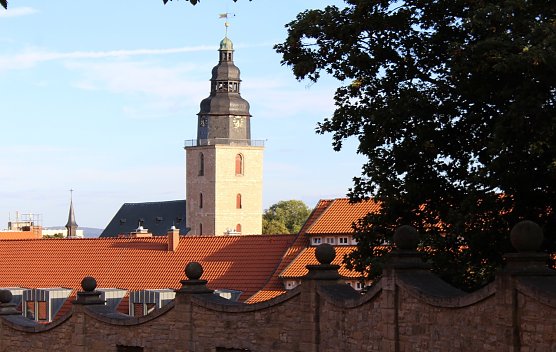 Sondershausen-Blick vom Schloss auf die St. Trinitatiskirche (Foto: Eva Maria Wiegand) Sondershausen-Blick vom Schloss auf die St. Trinitatiskirche (Foto: Eva Maria Wiegand)