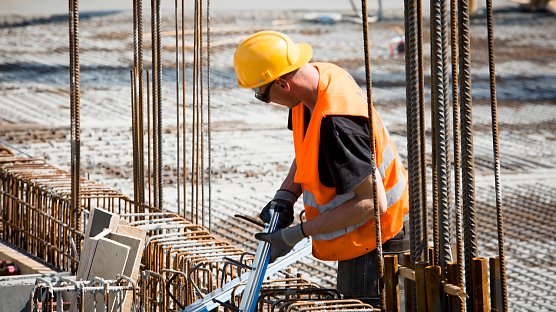 Facharbeiter auf dem Bau werden oft schlecht bezahlt (Foto: IG BAU)